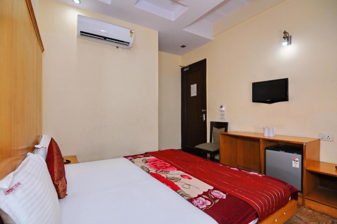 דלהי Hotel Tjs Grand מראה חיצוני תמונה