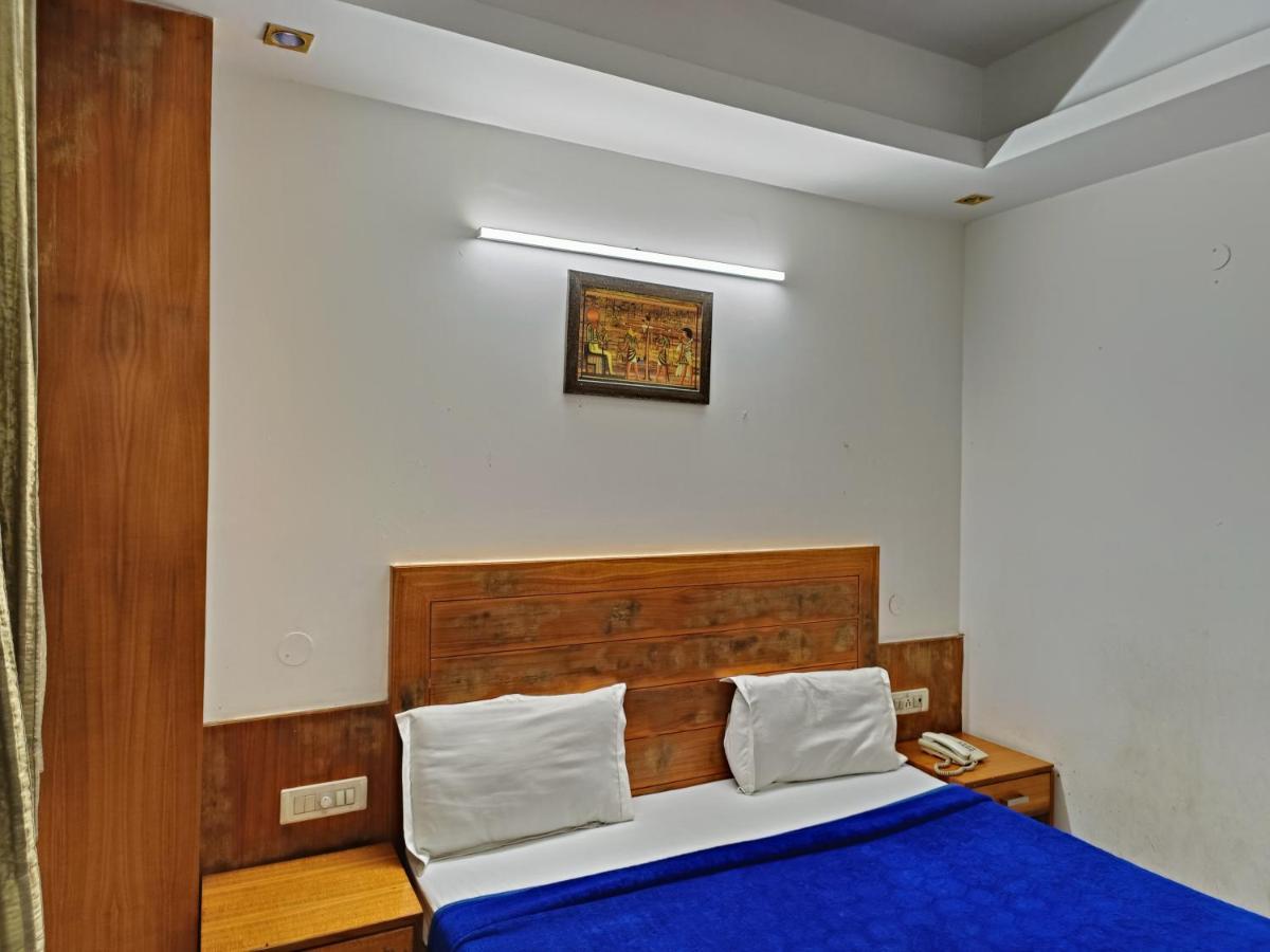 דלהי Hotel Tjs Grand מראה חיצוני תמונה