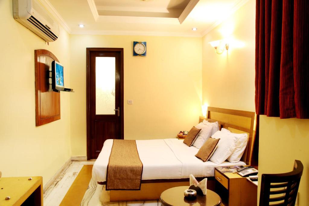 דלהי Hotel Tjs Grand חדר תמונה